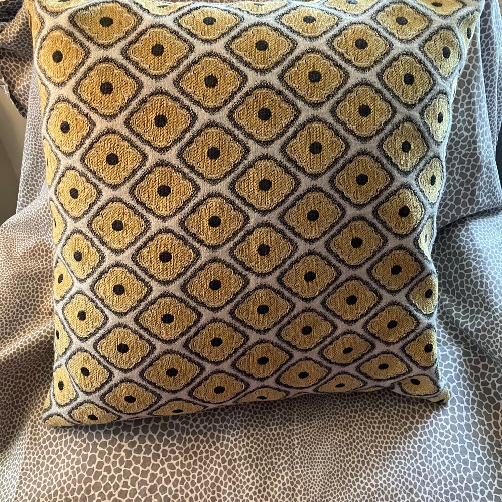 Designer Pillows! - Picture 6 of 10